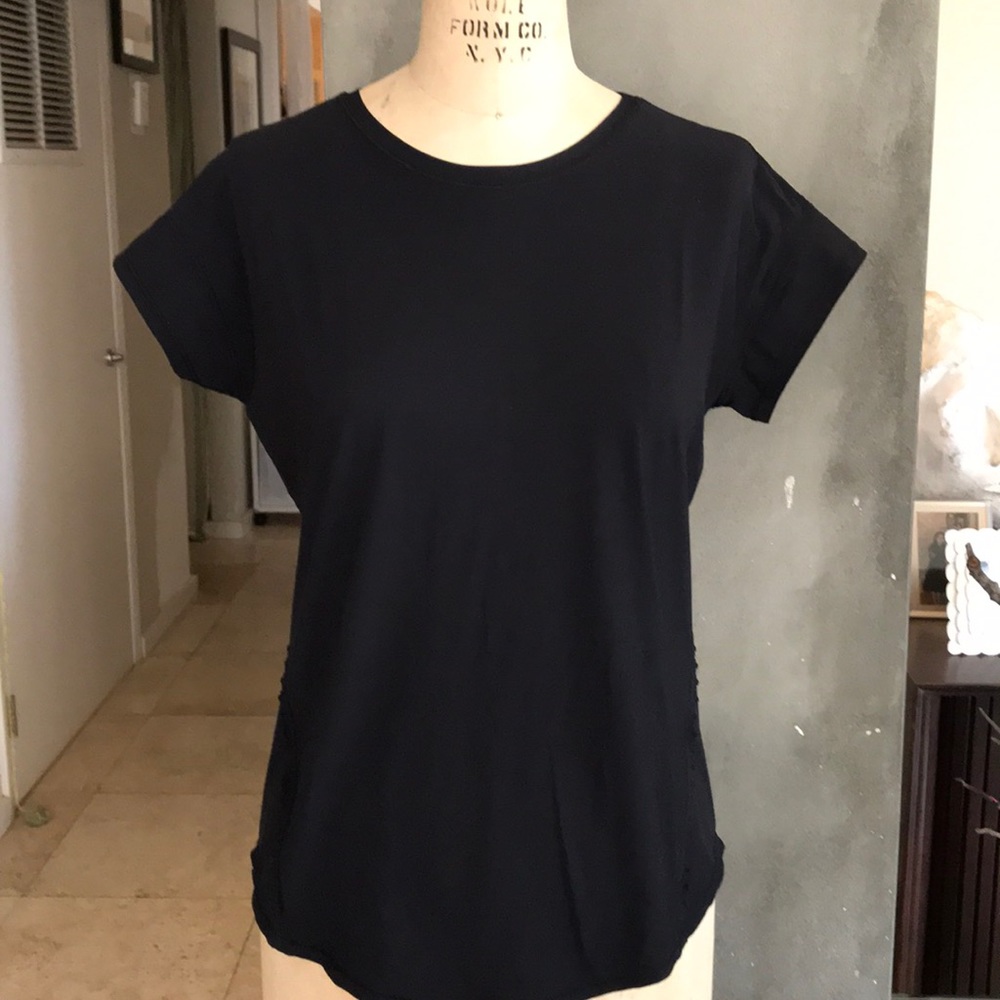 LULULEMON  TOP